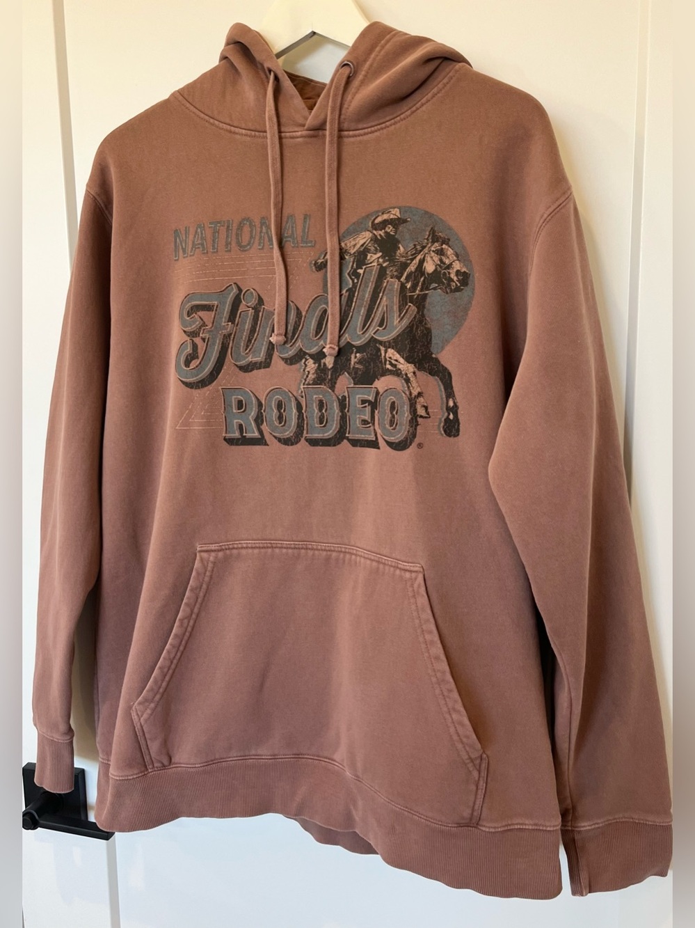 NRA National Finals Rodeo Cowboy Hoodie Sweatshirt Mauve Men’s Size Large - Picture 3 of 9